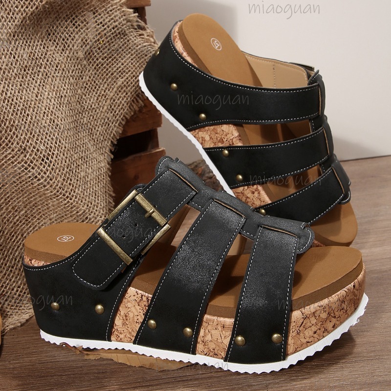 Vintage Outdoor Fashion - Vintage Keilabsatz-Sandalen mit Schnallenriemen für Damen
