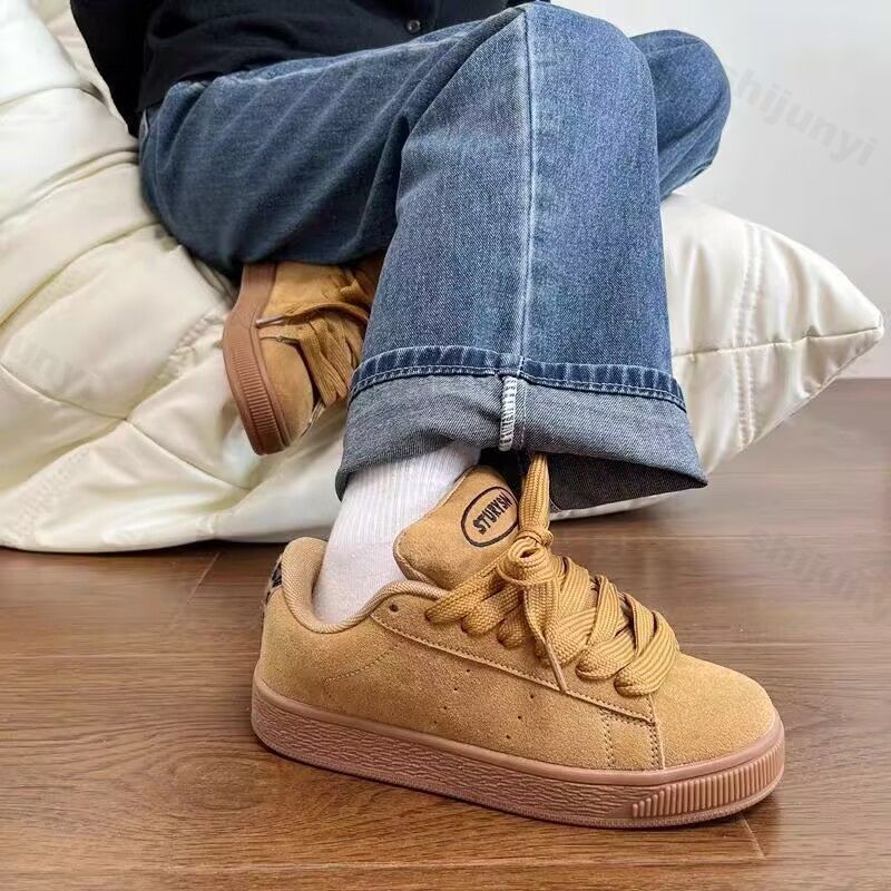Vintage Fashion Trends 2025 - Paar Turnschuhe 2025, Herbst Neue Männer