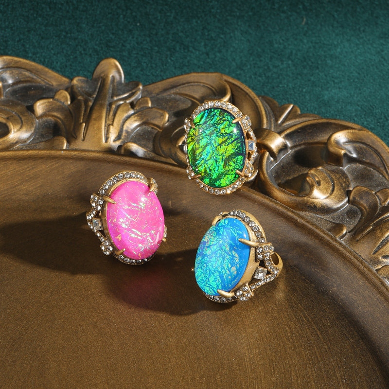 Vintage großer Opal-Ring, rosa – Vintage Fashion Trends 2025 Bewertung und Preis