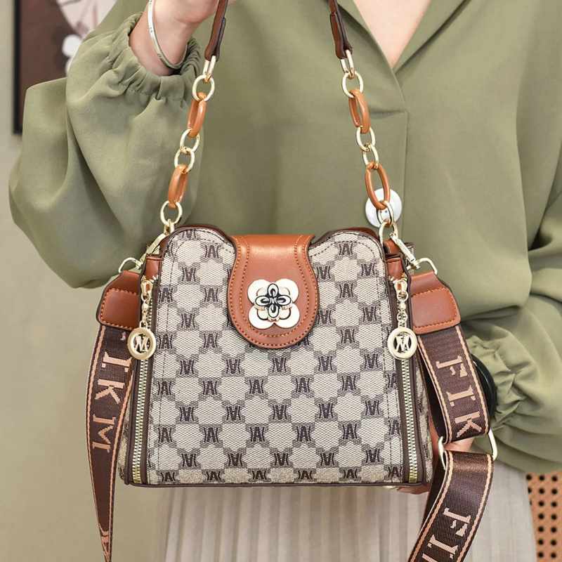 Vintage-Umhängetasche mit Buch – Vintage Fashion Prints Bewertung und Preis