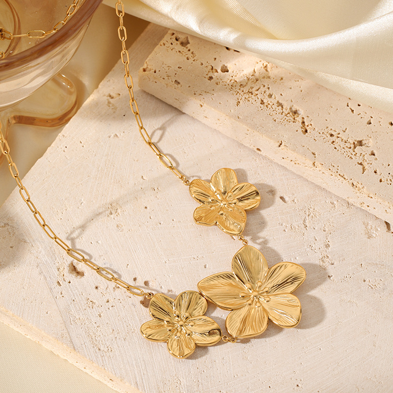 Goldene modische Vintage-Blume – Vintage Fashion Trends 2025 Bewertung und Preis